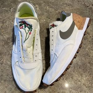 Nike Mens Pagoda. Men’s size 8.